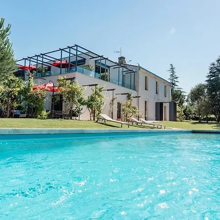 Domaine De La Peyrine - Mesange بيت ريفي